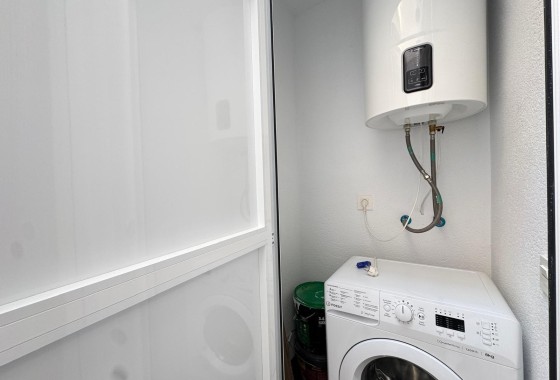 Wiederverkauf - Wohnung / Apartment -
Torrevieja
