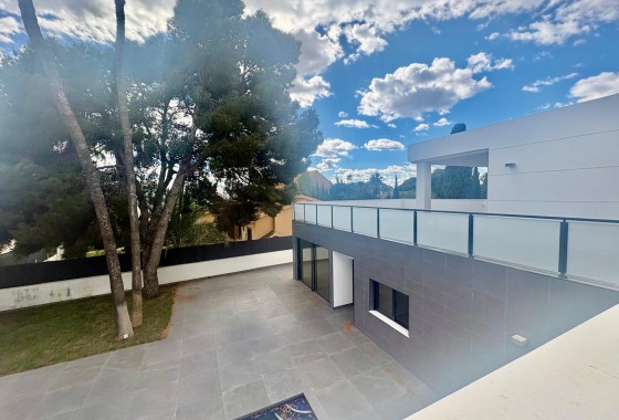 Wiederverkauf - Freistehende Villa -
Orihuela Costa