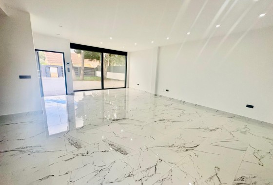 Wiederverkauf - Freistehende Villa -
Orihuela Costa