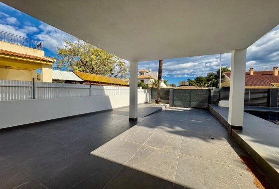 Wiederverkauf - Freistehende Villa -
Orihuela Costa