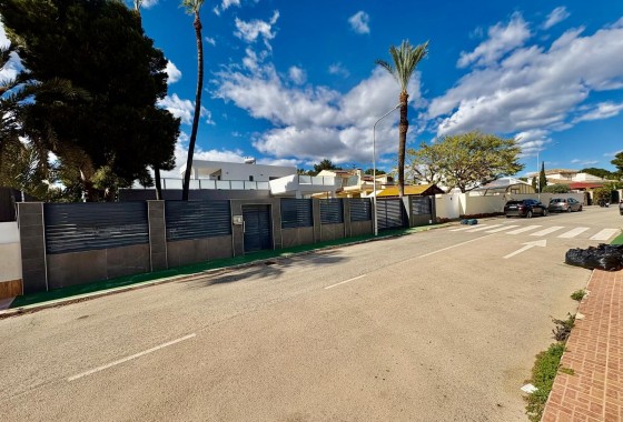 Wiederverkauf - Freistehende Villa -
Orihuela Costa