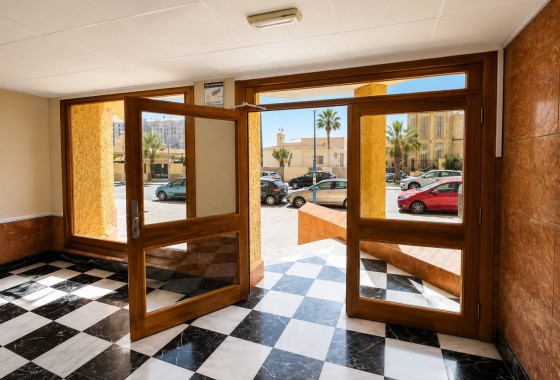 Sprzedaż - Apartament / Mieszkanie -
La Manga del Mar Menor - La Manga