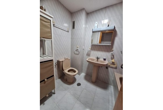 Wiederverkauf - Wohnung / Apartment -
Torrevieja - Playa del Cura