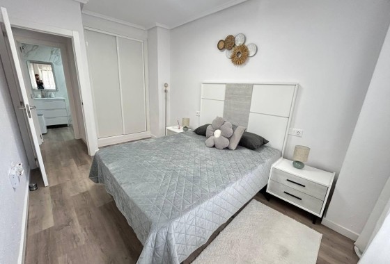Wiederverkauf - Wohnung / Apartment -
Torrevieja