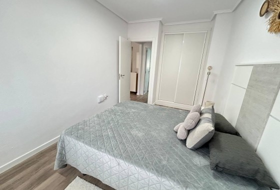 Wiederverkauf - Wohnung / Apartment -
Torrevieja