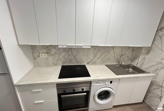 Wiederverkauf - Wohnung / Apartment -
Torrevieja