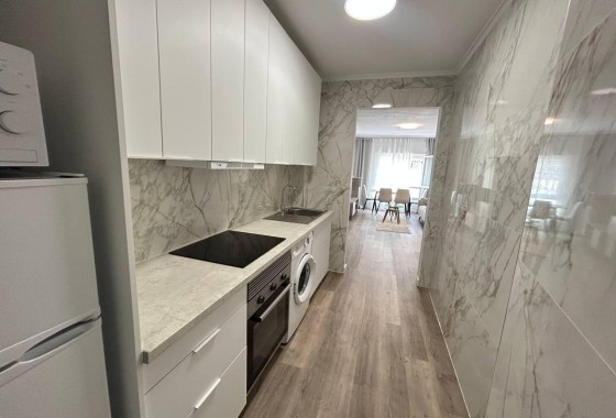 Wiederverkauf - Wohnung / Apartment -
Torrevieja