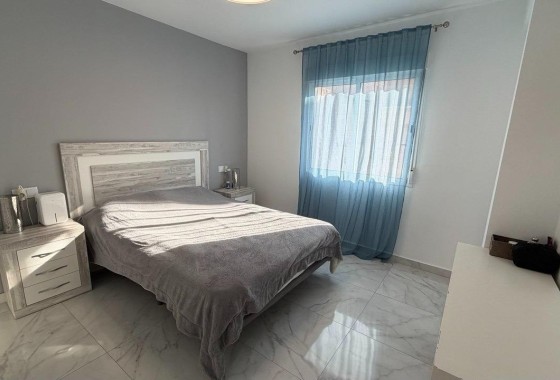 Revente - Appartement -
Torrevieja - Curva del Palangre