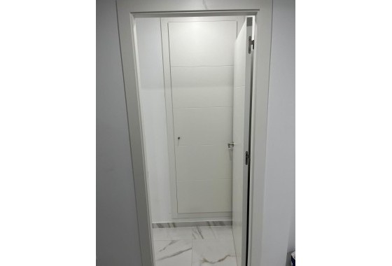 Venta - Apartamento / Piso -
Torrevieja
