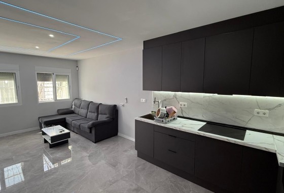 Revente - Maison de ville -
Torrevieja - Torreta florida