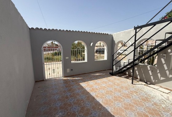Revente - Maison de ville -
Torrevieja - Torreta florida