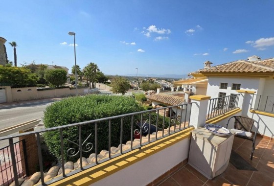 Herverkoop - Vrijstaande Villa -
Rojales - Pueblo Lucero