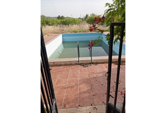 Venta - Chalet Independiente -
Yecla - Inland