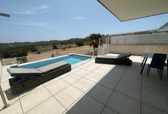 Revente - Villa Individuelle -
San Miguel de Salinas