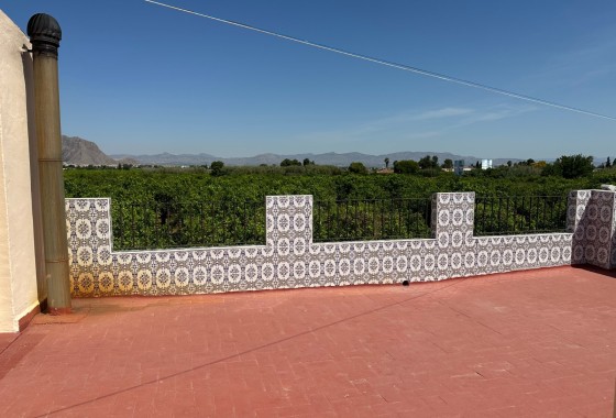 Revente - Maison de ville -
Benejúzar