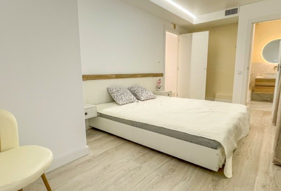 Resale - Apartment / Flat -
Torrevieja - El Acequión - Los Náufragos