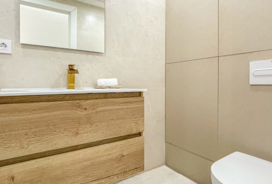 Resale - Apartment / Flat -
Torrevieja - El Acequión - Los Náufragos