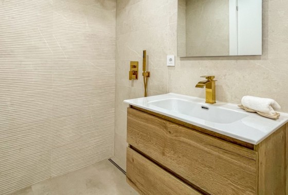 Resale - Apartment / Flat -
Torrevieja - El Acequión - Los Náufragos