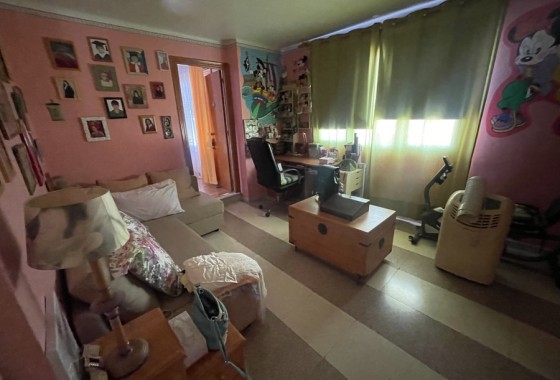 Venta - Casa de pueblo -
Rojales