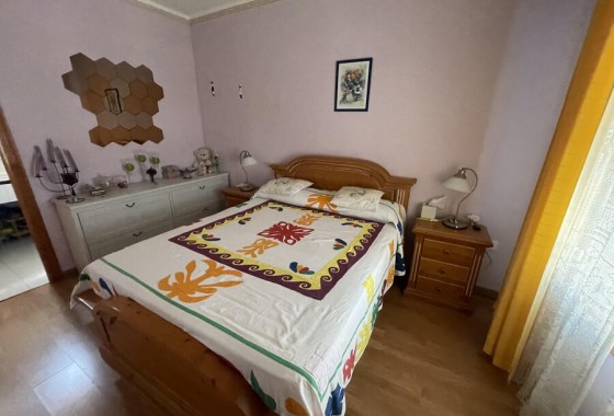 Venta - Casa de pueblo -
Rojales