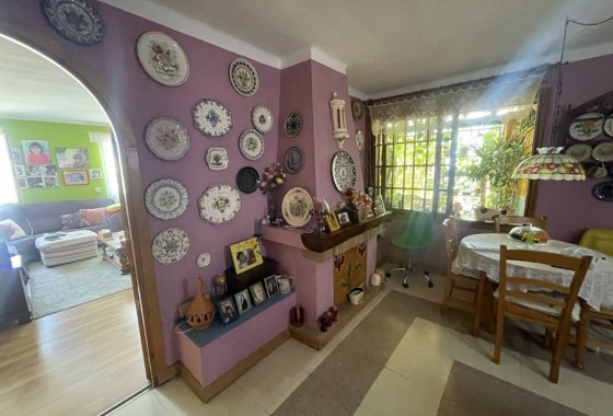 Venta - Casa de pueblo -
Rojales