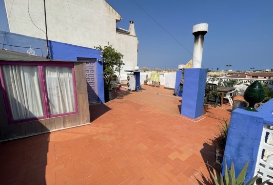 Venta - Casa de pueblo -
Rojales