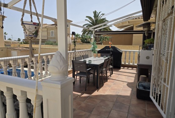 Sprzedaż - Wolnostojąca willa -
Torrevieja - La Siesta
