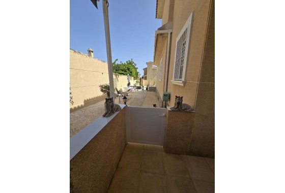 Sprzedaż - Wolnostojąca willa -
Torrevieja - La Siesta