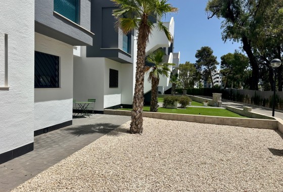 Venta - Apartamento / Piso -
Guardamar del Segura - El Raso