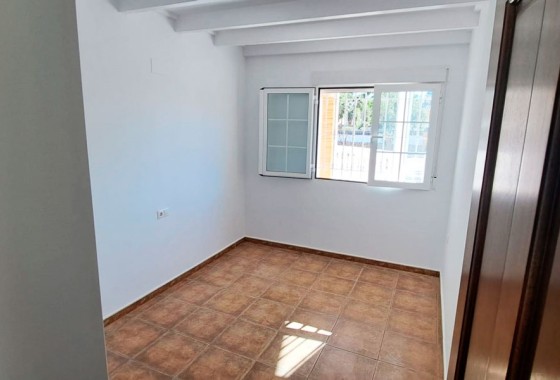 Herverkoop - Finca / Landhuis -
Catral