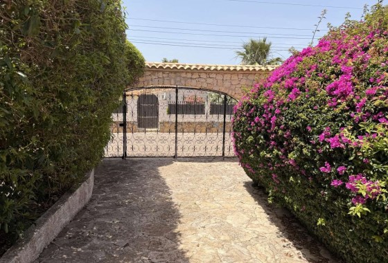 Revente - Villa Individuelle -
Jávea
