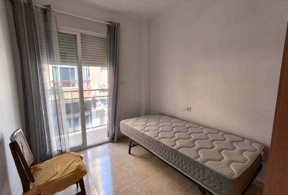 Revente - Appartement -
Pinoso - Inland