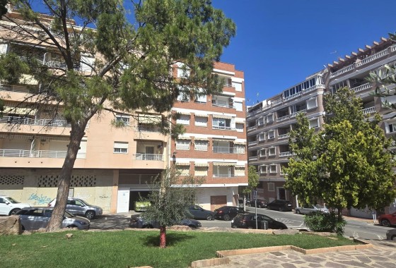 Herverkoop - Appartement / Flat -
Torrevieja - Playa del Cura