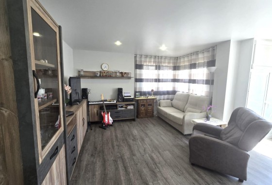 Herverkoop - Appartement / Flat -
Torrevieja - Playa del Cura