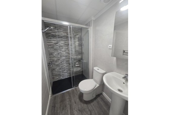Herverkoop - Appartement / Flat -
Torrevieja - Playa del Cura