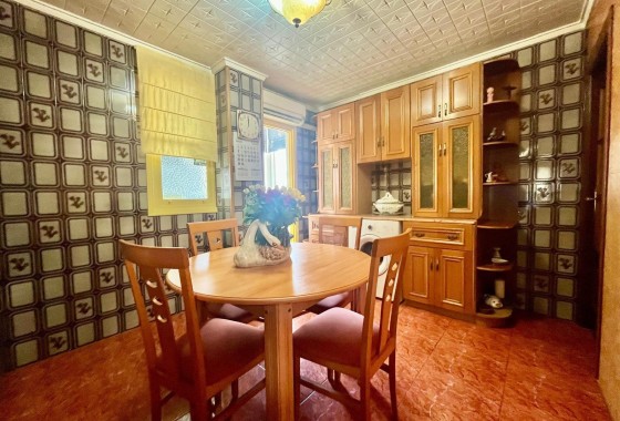 Sprzedaż - Apartament / Mieszkanie -
Torrevieja
