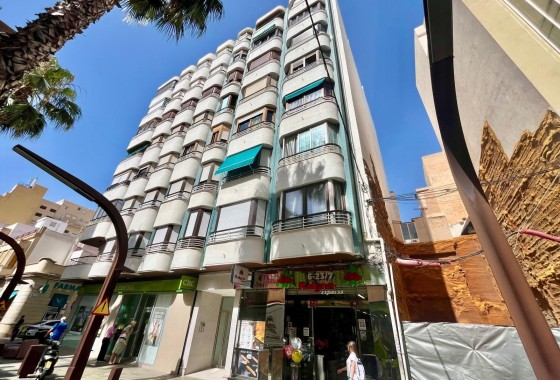 Sprzedaż - Apartament / Mieszkanie -
Torrevieja