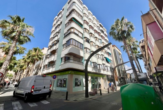 Sprzedaż - Apartament / Mieszkanie -
Torrevieja