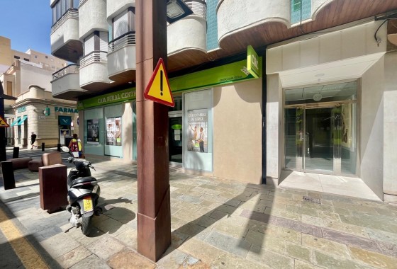 Sprzedaż - Apartament / Mieszkanie -
Torrevieja