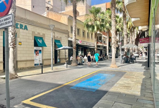 Sprzedaż - Apartament / Mieszkanie -
Torrevieja