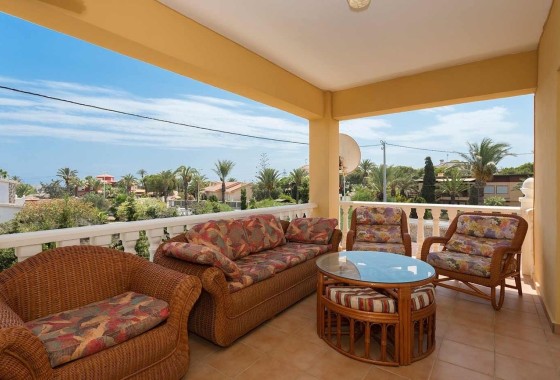 Herverkoop - Vrijstaande Villa -
Orihuela Costa