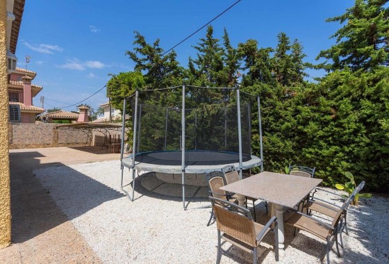 Herverkoop - Vrijstaande Villa -
Orihuela Costa