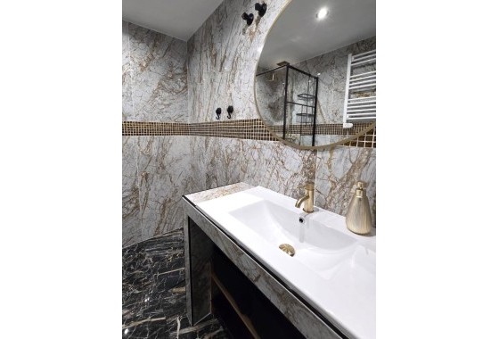 Herverkoop - Appartement / Flat -
Torrevieja - Los Frutales