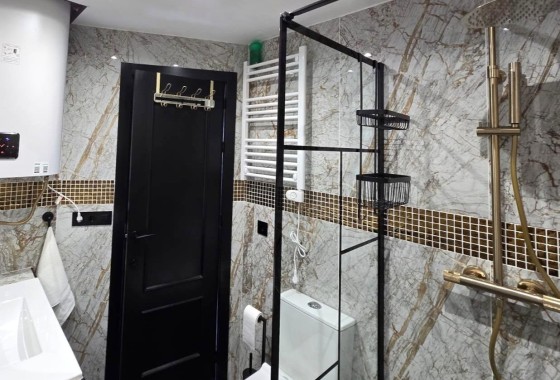 Herverkoop - Appartement / Flat -
Torrevieja - Los Frutales