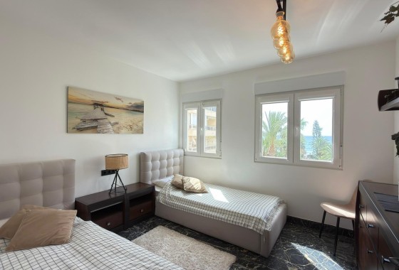Herverkoop - Appartement / Flat -
Torrevieja - Los Frutales