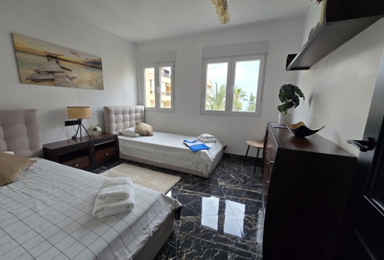 Herverkoop - Appartement / Flat -
Torrevieja - Los Frutales