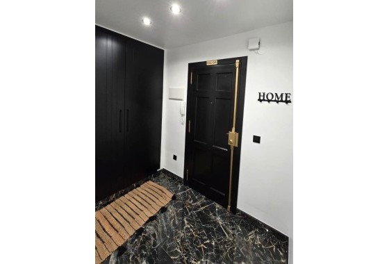 Herverkoop - Appartement / Flat -
Torrevieja - Los Frutales