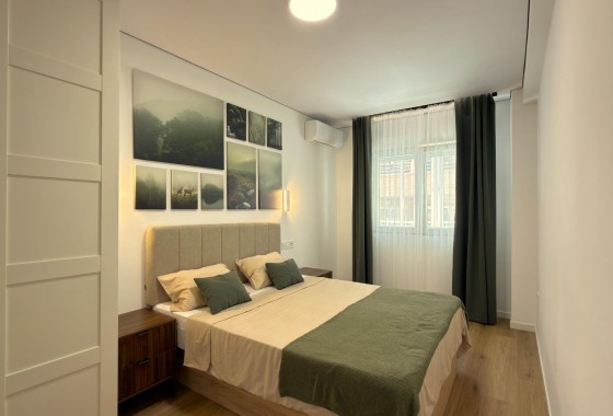 Herverkoop - Appartement / Flat -
Torrevieja - Curva del Palangre
