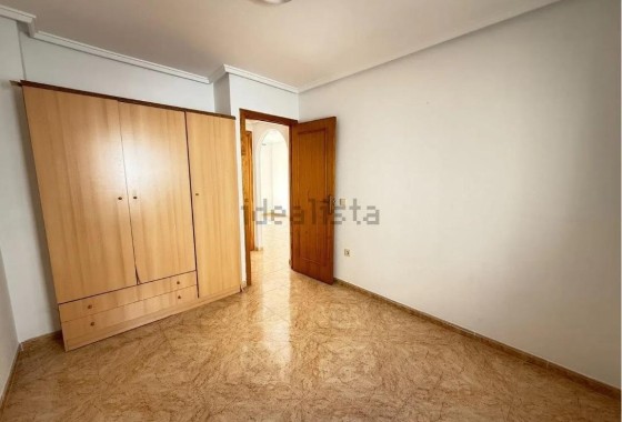 Herverkoop - Appartement / Flat -
Torrevieja - El molino