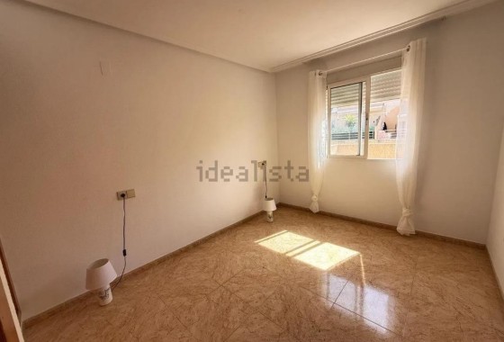 Herverkoop - Appartement / Flat -
Torrevieja - El molino